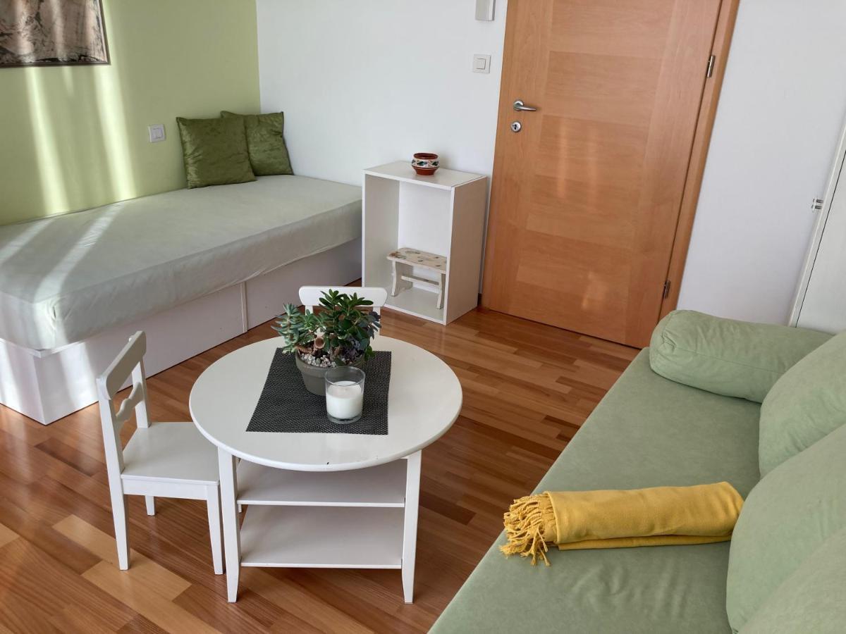 Natasha'S Garden House Apartment Dol pri Ljubljani ภายนอก รูปภาพ