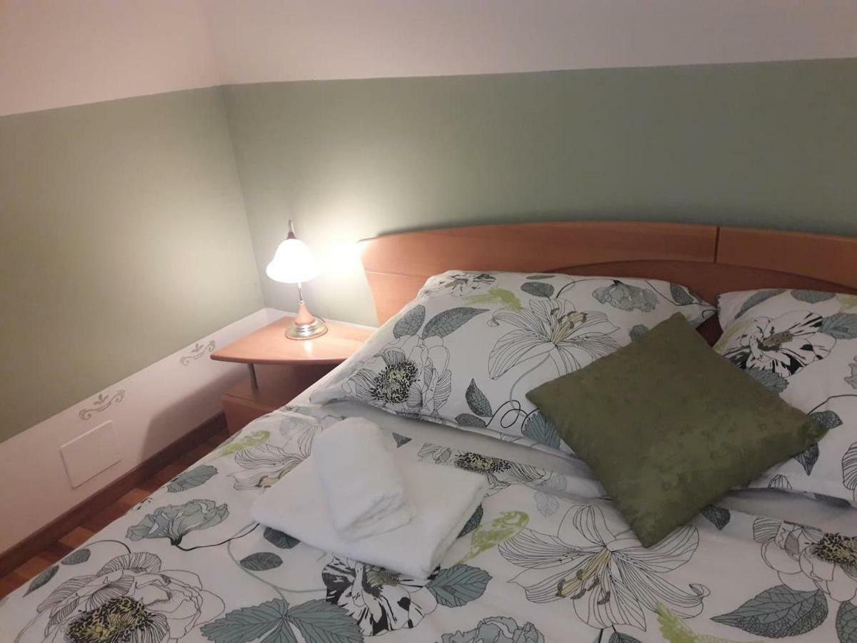 Natasha'S Garden House Apartment Dol pri Ljubljani ภายนอก รูปภาพ