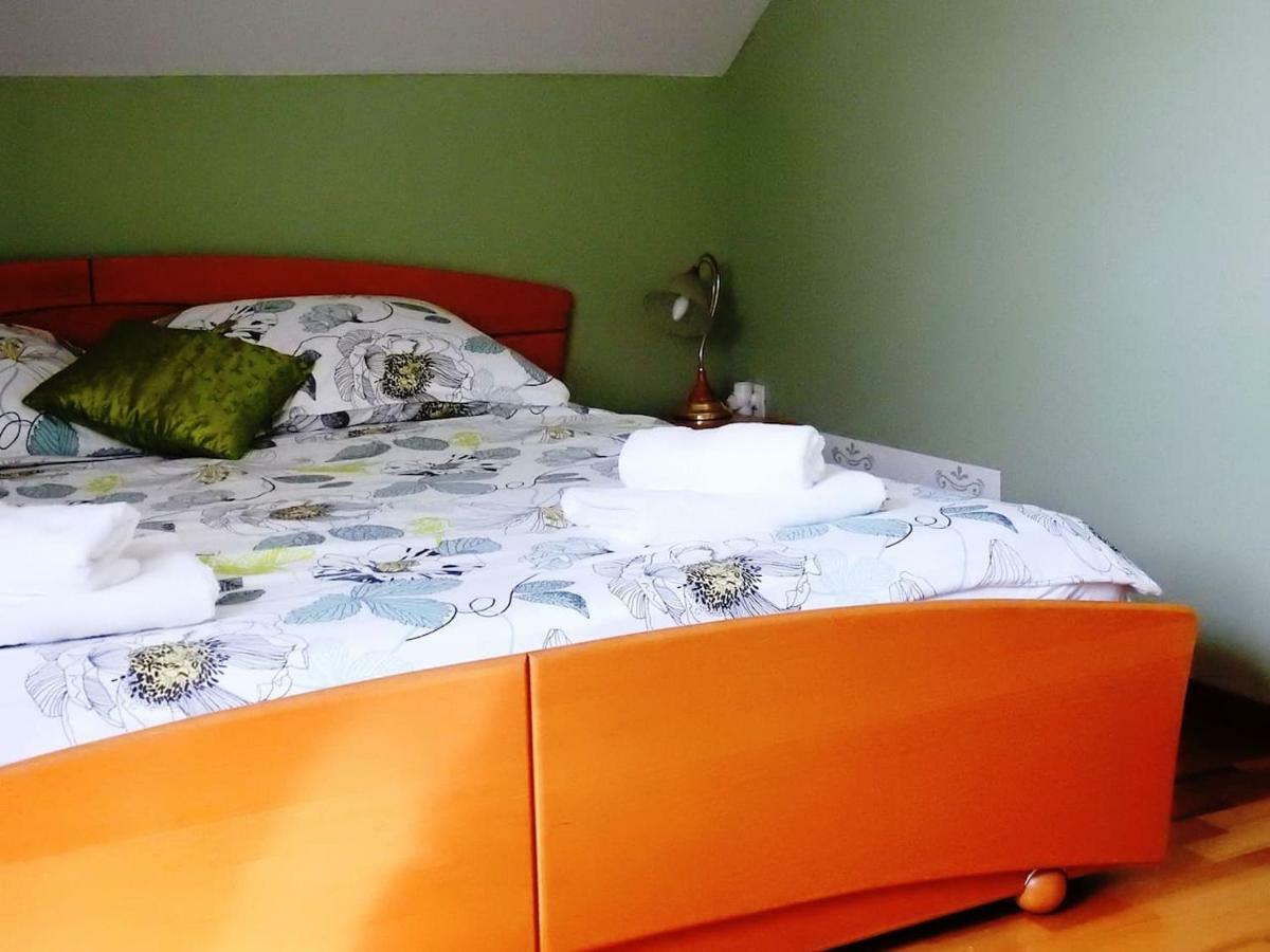 Natasha'S Garden House Apartment Dol pri Ljubljani ภายนอก รูปภาพ